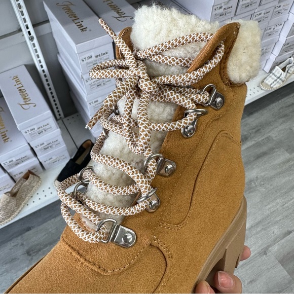 Camel leather teddy fur boot - Picture 3 of 7